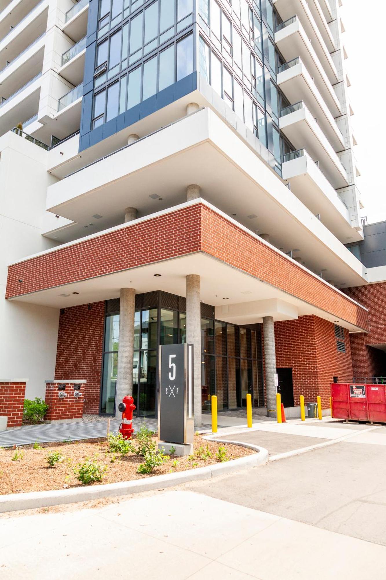 The Laundry Rooms Station Park Kitchener Dış mekan fotoğraf